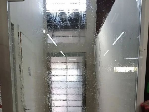 Película jateado branco leitoso em Brasília