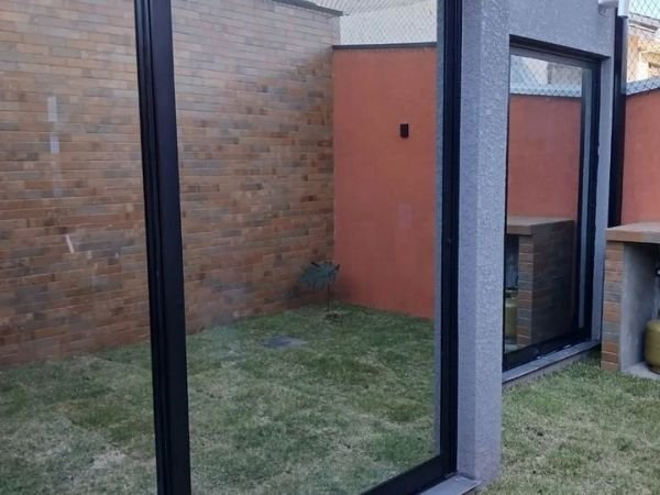 Películas Fumê, Espelhada e Jateada em Brasília Películas Fumê, Espelhada e Jateada em Brasília